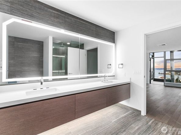 188 Bellevue Way NE 1907, Bellevue WA 98004