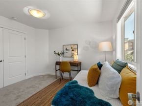 1125 N 93rd Street 6, Seattle WA 98103