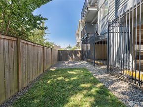 1125 N 93rd Street 6, Seattle WA 98103