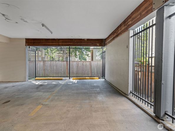 1125 N 93rd Street 6, Seattle WA 98103