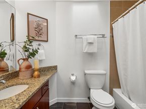 1125 N 93rd Street 6, Seattle WA 98103