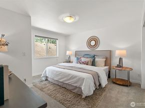 1125 N 93rd Street 6, Seattle WA 98103