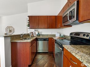 1125 N 93rd Street 6, Seattle WA 98103
