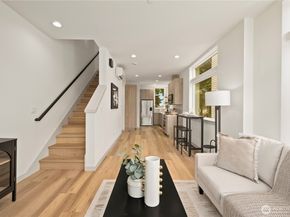 7013 9th Avenue NE, Seattle WA 98115