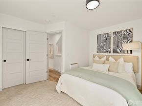7013 9th Avenue NE, Seattle WA 98115