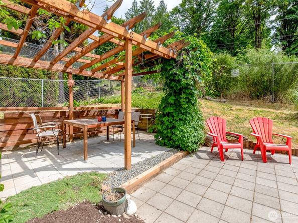 13457 SE Fairwood Boulevard, Renton WA 98058