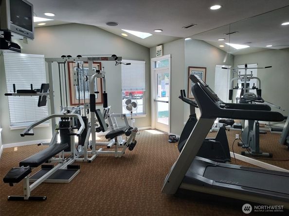 25025 SE Klahanie Boulevard D202, Sammamish WA 98029