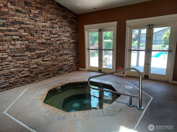 25025 SE Klahanie Boulevard D202, Sammamish WA 98029