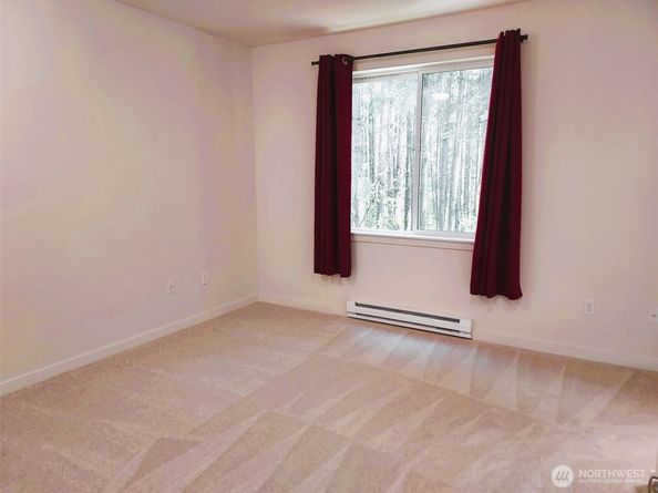 25025 SE Klahanie Boulevard D202, Sammamish WA 98029