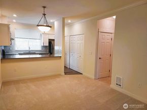 25025 SE Klahanie Boulevard D202, Sammamish WA 98029