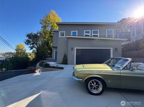 3015 SW Harbor Lane, Seattle WA 98126
