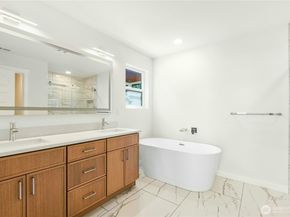 3015 SW Harbor Lane, Seattle WA 98126