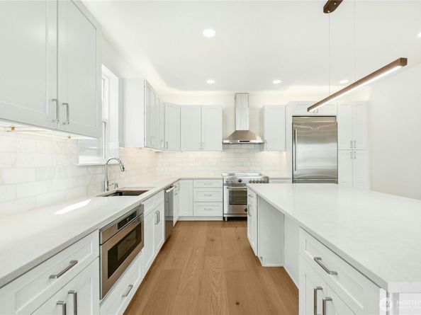 3015 SW Harbor Lane, Seattle WA 98126