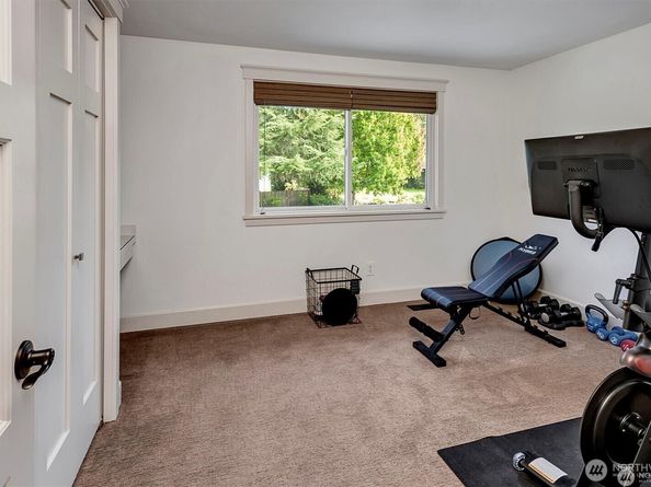 5829 112th Place NE, Kirkland WA 98033