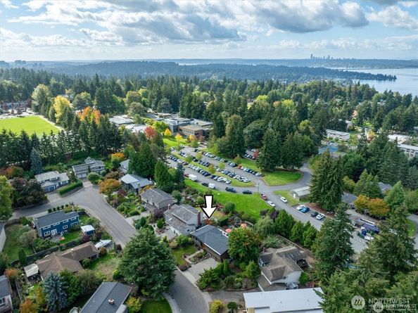 5829 112th Place NE, Kirkland WA 98033