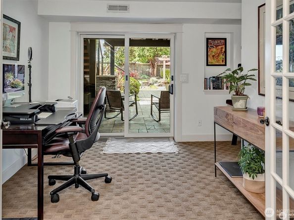 5829 112th Place NE, Kirkland WA 98033