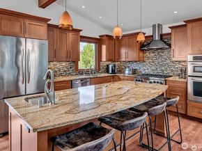 5829 112th Place NE, Kirkland WA 98033
