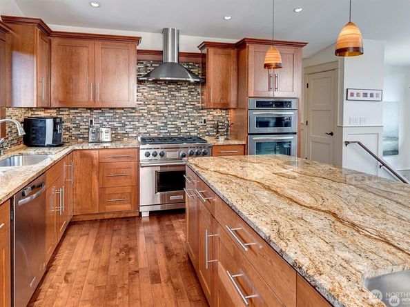 5829 112th Place NE, Kirkland WA 98033