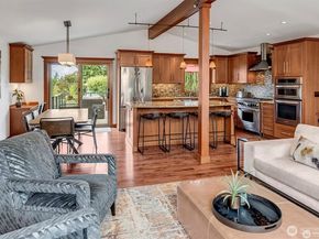 5829 112th Place NE, Kirkland WA 98033