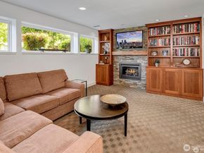 5829 112th Place NE, Kirkland WA 98033