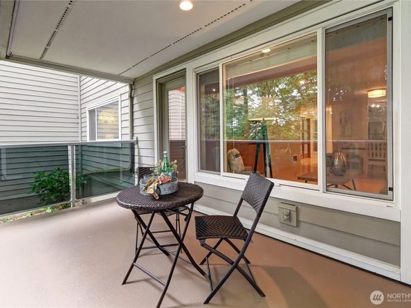 15732 NE 70th Court, Redmond WA 98052
