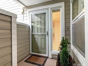 15732 NE 70th Court, Redmond WA 98052