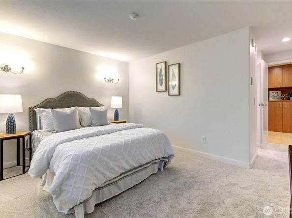 15732 NE 70th Court, Redmond WA 98052