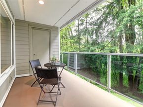 15732 NE 70th Court, Redmond WA 98052