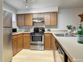 15732 NE 70th Court, Redmond WA 98052