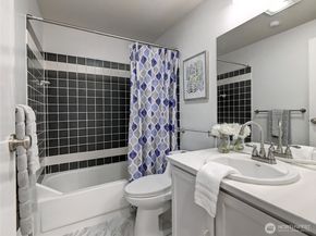 15732 NE 70th Court, Redmond WA 98052