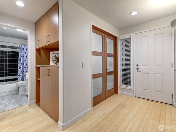 15732 NE 70th Court, Redmond WA 98052