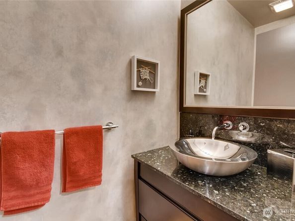 2033 2nd Avenue 1608, Seattle WA 98121
