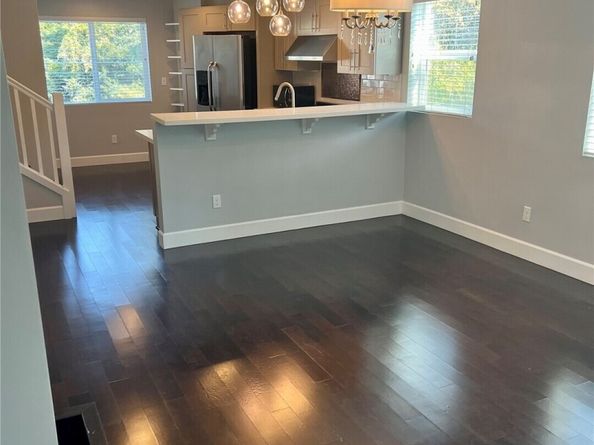 2067 Gilman Drive W, Seattle WA 98119