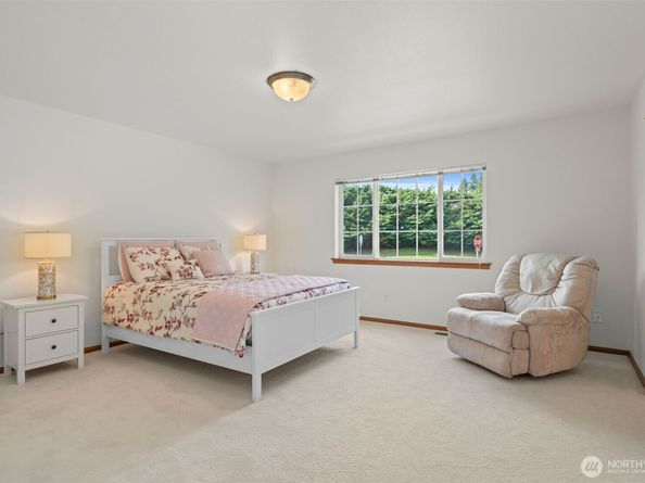 2819 SW 208 Place, Lynnwood WA 98036