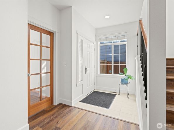 2819 SW 208 Place, Lynnwood WA 98036