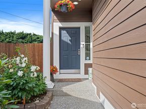 2819 SW 208 Place, Lynnwood WA 98036