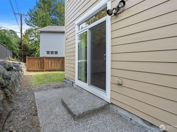 2819 SW 208 Place, Lynnwood WA 98036