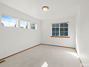2819 SW 208 Place, Lynnwood WA 98036