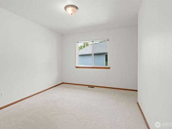 2819 SW 208 Place, Lynnwood WA 98036