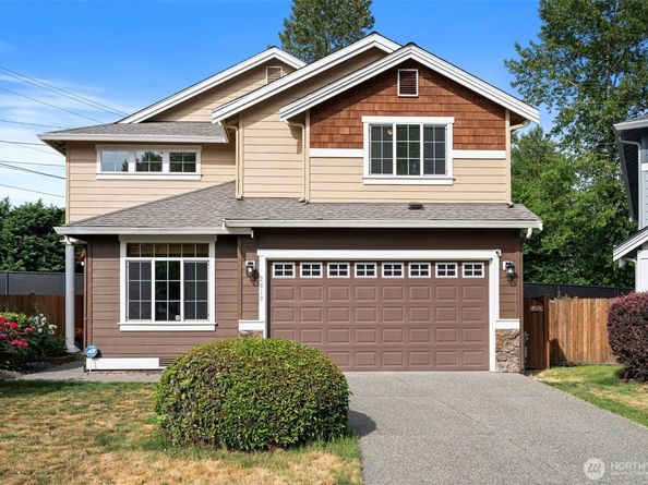 2819 SW 208 Place, Lynnwood WA 98036