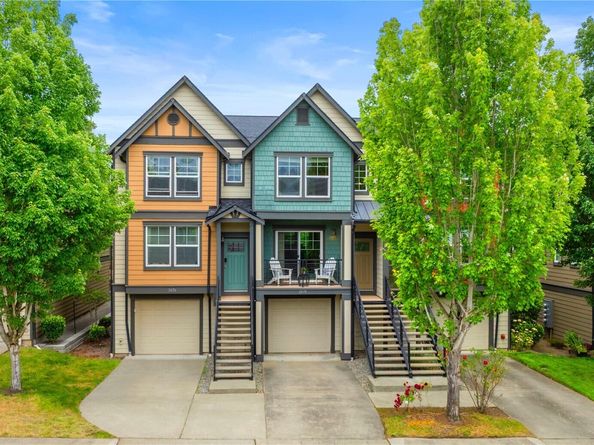 2674 SW Sylvan Heights Dr, Seattle WA 98106