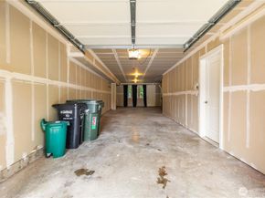 2674 SW Sylvan Heights Dr, Seattle WA 98106