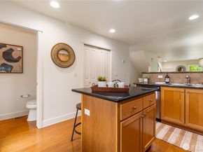 2674 SW Sylvan Heights Dr, Seattle WA 98106