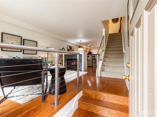 2674 SW Sylvan Heights Dr, Seattle WA 98106
