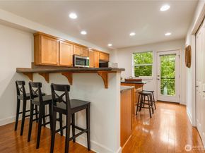 2674 SW Sylvan Heights Dr, Seattle WA 98106