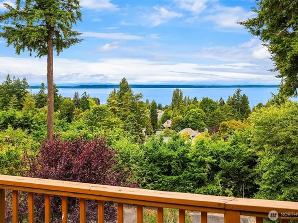 19212 94th Avenue W, Edmonds WA 98020
