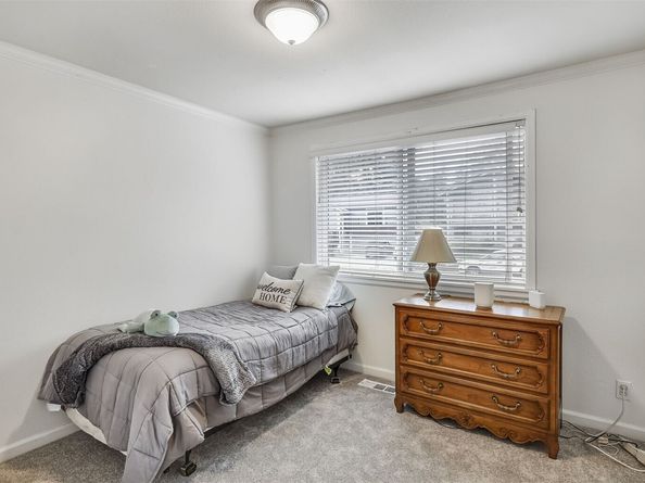 17618 162nd Avenue SE, Renton WA 98058