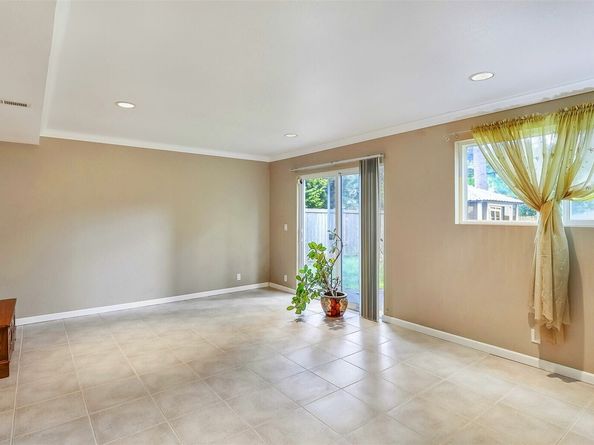 17618 162nd Avenue SE, Renton WA 98058