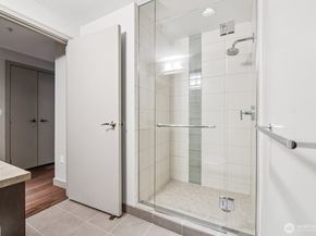 10610 NE 9th Place C4210, Bellevue WA 98004