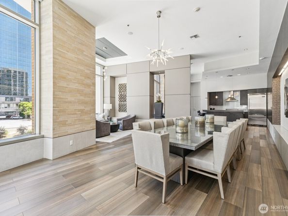 10610 NE 9th Place C4210, Bellevue WA 98004